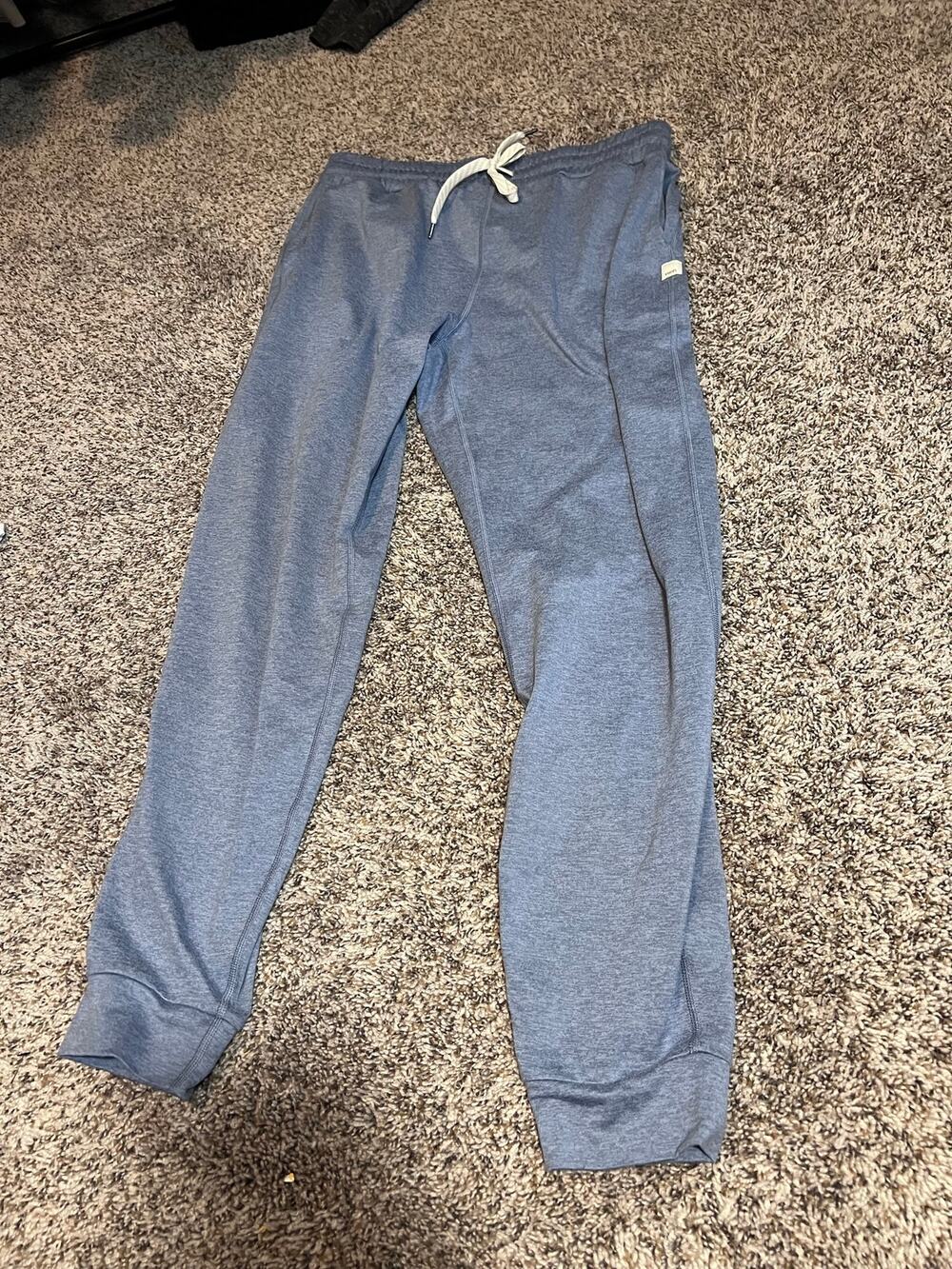 Vuori performance joggers